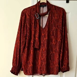 Eloquii Women's burnt orange Snake Print Top. EUC. Size 14.